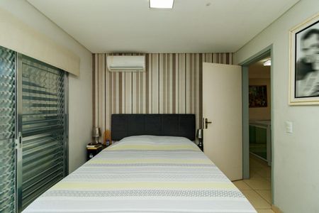 Casa à venda com 155m², 3 quartos e 2 vagasSuíte