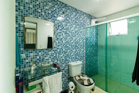 Casa à venda com 155m², 3 quartos e 2 vagasBanheiro da Suíte