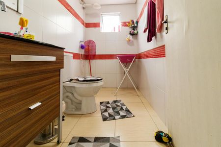 Casa à venda com 155m², 3 quartos e 2 vagasBanheiro