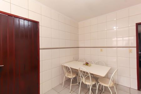 Casa à venda com 126m², 2 quartos e 1 vaga Casa à venda com 126m², 2 quartos e 1 vagaCozinha