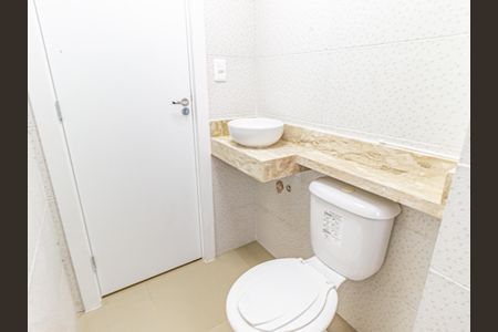 Apartamento à venda com 61m², 2 quartos e 1 vaga Apartamento à venda com 61m², 2 quartos e 1 vagaBanheiro