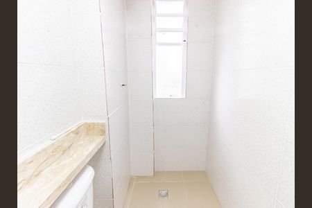 Apartamento à venda com 61m², 2 quartos e 1 vaga Apartamento à venda com 61m², 2 quartos e 1 vagaBanheiro