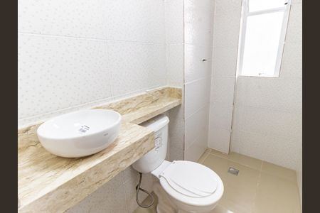 Apartamento à venda com 61m², 2 quartos e 1 vaga Apartamento à venda com 61m², 2 quartos e 1 vagaBanheiro