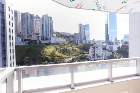 Apartamento à venda com 188m², 4 quartos e 4 vagas Apartamento à venda com 188m², 4 quartos e 4 vagasvaranda suite 2