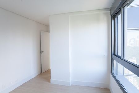 Apartamento à venda com 188m², 4 quartos e 4 vagas Apartamento à venda com 188m², 4 quartos e 4 vagassemi suite 2