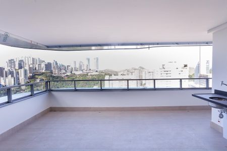 Apartamento à venda com 188m², 4 quartos e 4 vagas Apartamento à venda com 188m², 4 quartos e 4 vagasVaranda da Sala