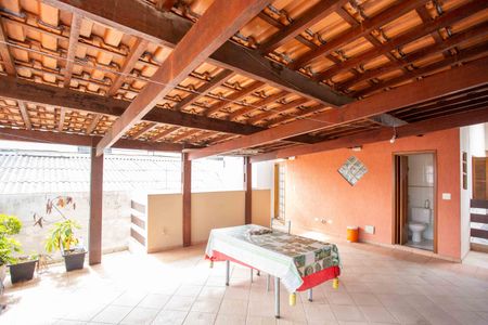 Casa à venda com 261m², 4 quartos e 2 vagasVaranda gourmet