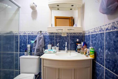 Casa à venda com 261m², 4 quartos e 2 vagasBanheiro da Suíte 2