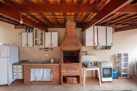 Casa à venda com 261m², 4 quartos e 2 vagasChurrasqueira