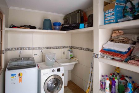 Casa à venda com 261m², 4 quartos e 2 vagasÁrea de Serviço