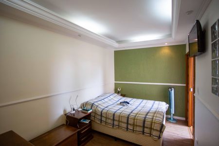 Casa à venda com 261m², 4 quartos e 2 vagasQuarto Suíte 2