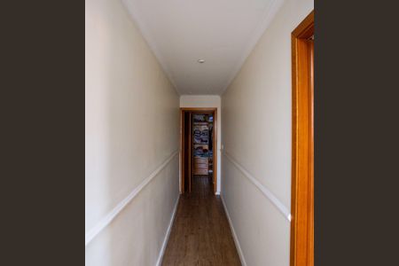 Casa à venda com 261m², 4 quartos e 2 vagasCorredor