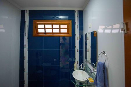 Casa à venda com 261m², 4 quartos e 2 vagasLavabo