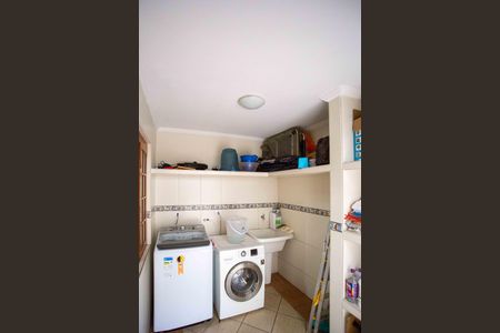 Casa à venda com 261m², 4 quartos e 2 vagasÁrea de Serviço