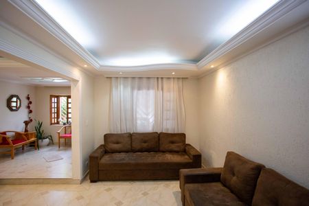 Casa à venda com 261m², 4 quartos e 2 vagasSala de TV