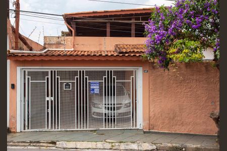 Casa à venda com 261m², 4 quartos e 2 vagasFachada