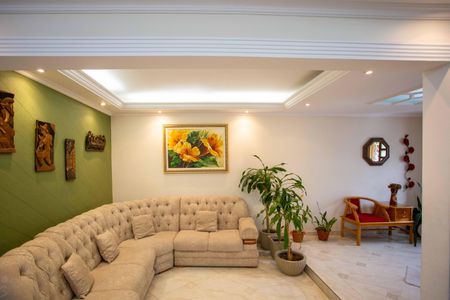 Casa à venda com 261m², 4 quartos e 2 vagasSala de TV