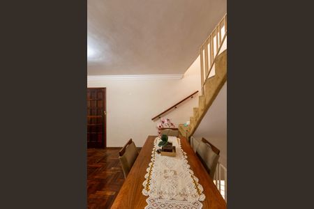 Casa à venda com 396m², 3 quartos e 2 vagas Casa à venda com 396m², 3 quartos e 2 vagasSala