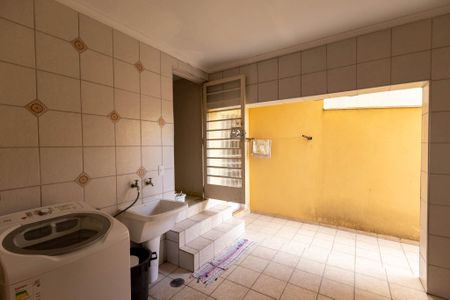 Casa à venda com 396m², 3 quartos e 2 vagas Casa à venda com 396m², 3 quartos e 2 vagasÁrea de Serviço