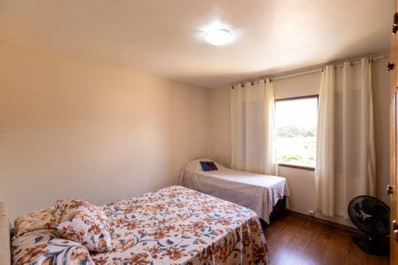 Casa à venda com 396m², 3 quartos e 2 vagas Casa à venda com 396m², 3 quartos e 2 vagasQuarto 1