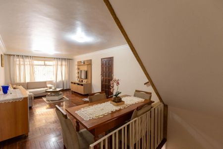 Casa à venda com 396m², 3 quartos e 2 vagas Casa à venda com 396m², 3 quartos e 2 vagasSala