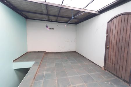 Casa à venda com 450m², 4 quartos e 4 vagas Casa à venda com 450m², 4 quartos e 4 vagasÁrea Externa