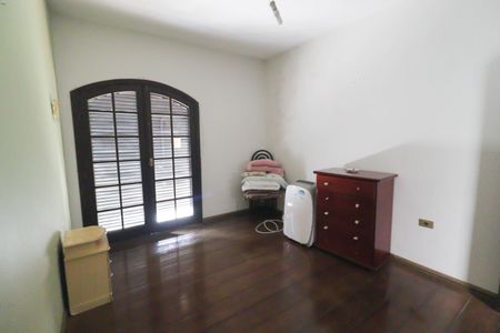 Casa à venda com 450m², 4 quartos e 4 vagas Casa à venda com 450m², 4 quartos e 4 vagasSuíte 4