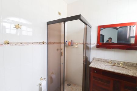 Casa à venda com 450m², 4 quartos e 4 vagas Casa à venda com 450m², 4 quartos e 4 vagasBanheiro da Suíte 2