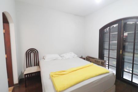 Casa à venda com 450m², 4 quartos e 4 vagas Casa à venda com 450m², 4 quartos e 4 vagasSuíte 2