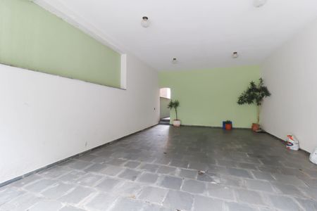 Casa à venda com 450m², 4 quartos e 4 vagas Casa à venda com 450m², 4 quartos e 4 vagasGaragem