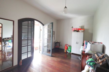 Casa à venda com 450m², 4 quartos e 4 vagas Casa à venda com 450m², 4 quartos e 4 vagasSuíte 3