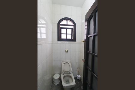 Casa à venda com 450m², 4 quartos e 4 vagas Casa à venda com 450m², 4 quartos e 4 vagasLavabo