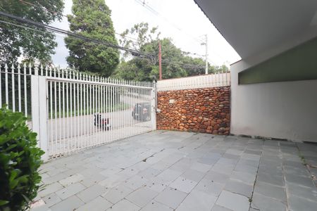 Casa à venda com 450m², 4 quartos e 4 vagas Casa à venda com 450m², 4 quartos e 4 vagasGaragem