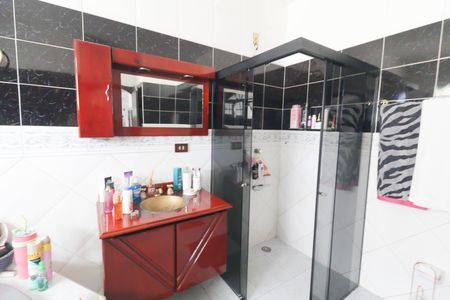 Casa à venda com 450m², 4 quartos e 4 vagas Casa à venda com 450m², 4 quartos e 4 vagasBanheiro da Suíte 1