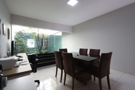 Casa à venda com 197m², 3 quartos e 4 vagasSala de Jantar