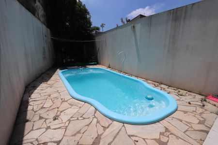 Casa à venda com 197m², 3 quartos e 4 vagasPiscina
