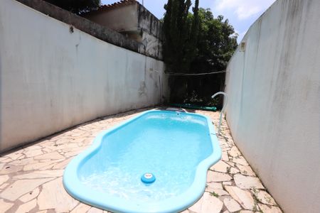 Casa à venda com 197m², 3 quartos e 4 vagasPiscina