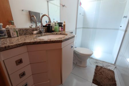 Casa à venda com 197m², 3 quartos e 4 vagasBanheiro da Suíte Máster