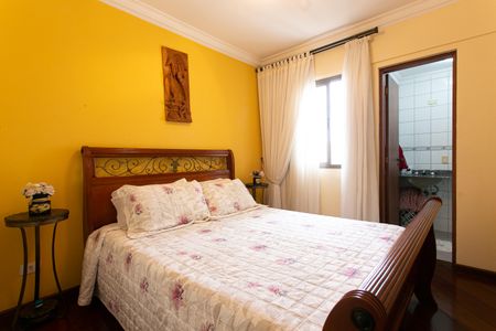 Apartamento à venda com 86m², 3 quartos e 2 vagas Apartamento à venda com 86m², 3 quartos e 2 vagasSuíte