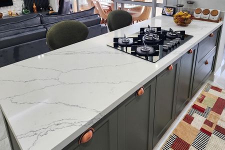 Apartamento à venda com 127m², 3 quartos e 2 vagas Apartamento à venda com 127m², 3 quartos e 2 vagasCozinha