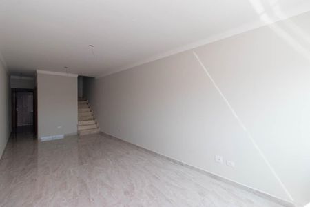 Casa à venda com 120m², 3 quartos e 2 vagas Casa à venda com 120m², 3 quartos e 2 vagasSala