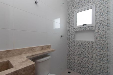 Casa à venda com 120m², 3 quartos e 2 vagas Casa à venda com 120m², 3 quartos e 2 vagasBanheiro da Suíte