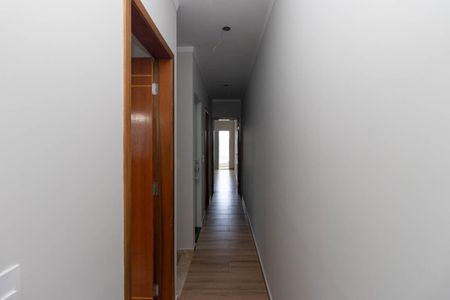 Casa à venda com 120m², 3 quartos e 2 vagas Casa à venda com 120m², 3 quartos e 2 vagasCorredor