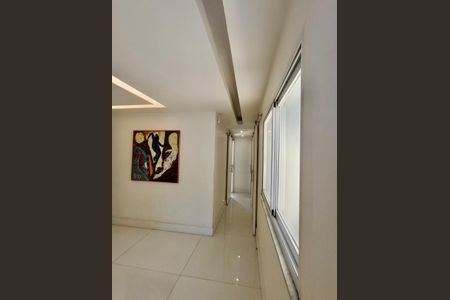 Apartamento à venda com 110m², 3 quartos e 1 vaga Apartamento à venda com 110m², 3 quartos e 1 vagaSaleta