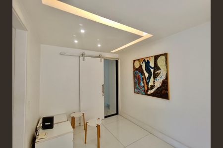 Apartamento à venda com 110m², 3 quartos e 1 vaga Apartamento à venda com 110m², 3 quartos e 1 vagaSaleta