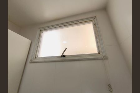 Apartamento à venda com 110m², 3 quartos e 1 vaga Apartamento à venda com 110m², 3 quartos e 1 vagaBanheiro social