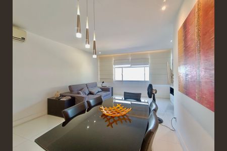 Apartamento à venda com 110m², 3 quartos e 1 vaga Apartamento à venda com 110m², 3 quartos e 1 vagaSala