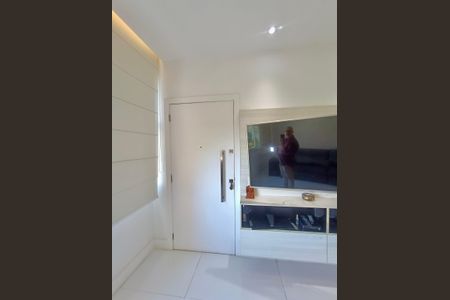 Apartamento à venda com 110m², 3 quartos e 1 vaga Apartamento à venda com 110m², 3 quartos e 1 vagaSala