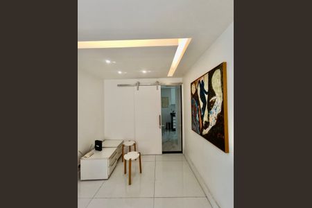 Apartamento à venda com 110m², 3 quartos e 1 vaga Apartamento à venda com 110m², 3 quartos e 1 vagaSaleta