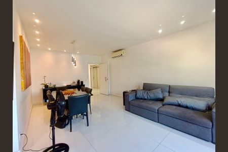 Apartamento à venda com 110m², 3 quartos e 1 vaga Apartamento à venda com 110m², 3 quartos e 1 vagaSala